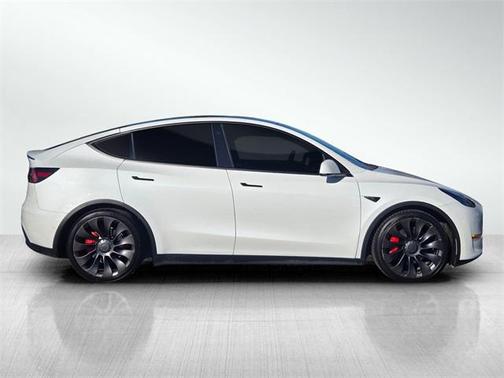 2022 Tesla Model Y Performance Dual Motor All-Wheel Drive