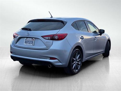 2018 Mazda Mazda3 Touring