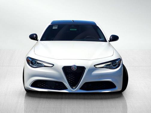 Alfa White 2021 Alfa Romeo Giulia Base