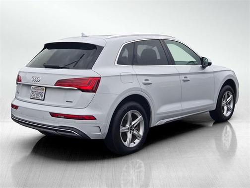2022 Audi Q5 40 Premium