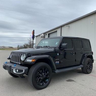 Photo 4 of 9 of 2022 Jeep Wrangler Unlimited 4xe Sahara