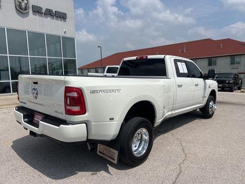 2024 RAM 3500 Laramie