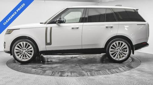 Fuji White 2025 Land Rover Range Rover P530 SE