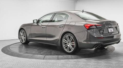 2021 Maserati Ghibli S Q4