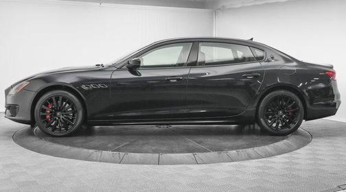 2022 Maserati Quattroporte Modena Q4