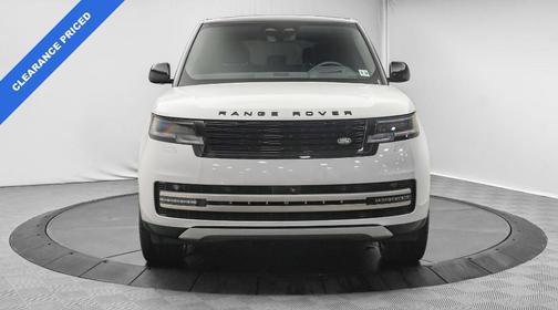 2025 Land Rover Range Rover P530 SE 7 Seat