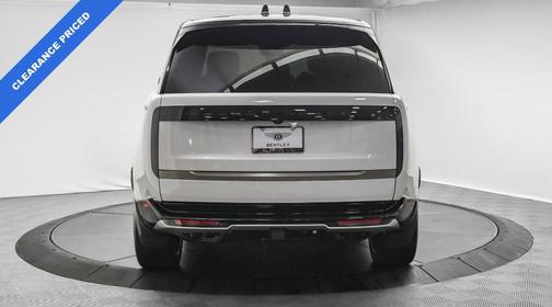 2025 Land Rover Range Rover P530 SE 7 Seat