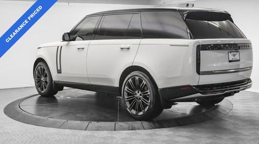 2025 Land Rover Range Rover P530 SE 7 Seat