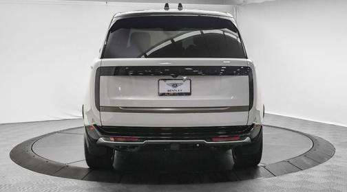 2025 Land Rover Range Rover P530 SE 7 Seat