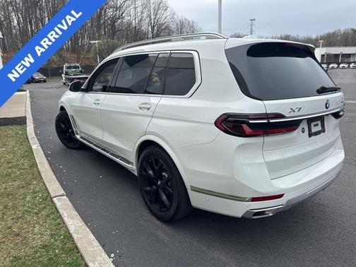 Alpine White 2025 BMW X7 xDrive40i
