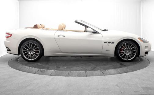 Bianco Eldorado 2013 Maserati GranTurismo Base