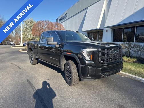 Onyx Black 2025 GMC Sierra 2500 Denali Ultimate