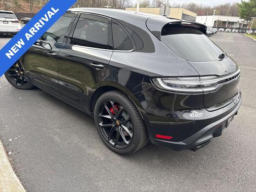 Jet Black Metallic 2023 Porsche Macan GTS