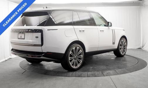 Fuji White 2023 Land Rover Range Rover P400 SE