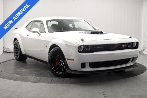 White Knuckle Clearcoat 2022 Dodge Challenger R/T Scat Pack