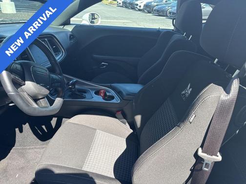 White Knuckle Clearcoat 2022 Dodge Challenger R/T Scat Pack