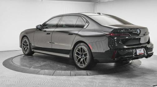 2024 BMW 760 760i xDrive