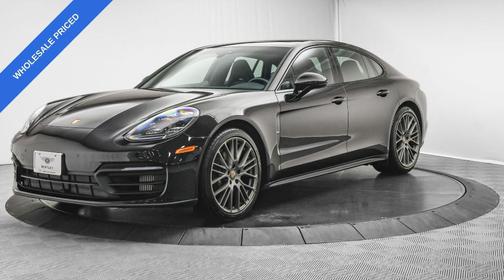 2022 Porsche Panamera 4 Platinum Edition