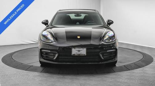2022 Porsche Panamera 4 Platinum Edition