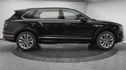 2024 Bentley Bentayga V8