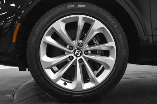 2024 Bentley Bentayga V8