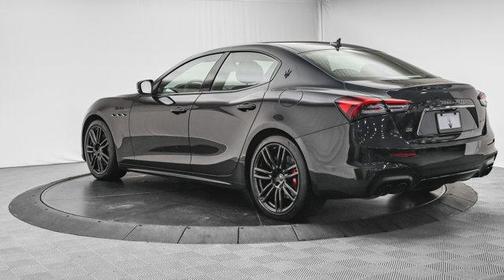 2023 Maserati Ghibli Modena Q4