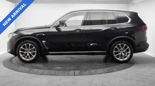 Black Sapphire Metallic 2024 BMW X5 xDrive40i