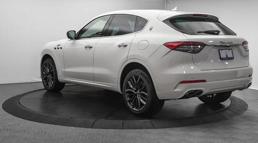 2024 Maserati Levante GT Ultima