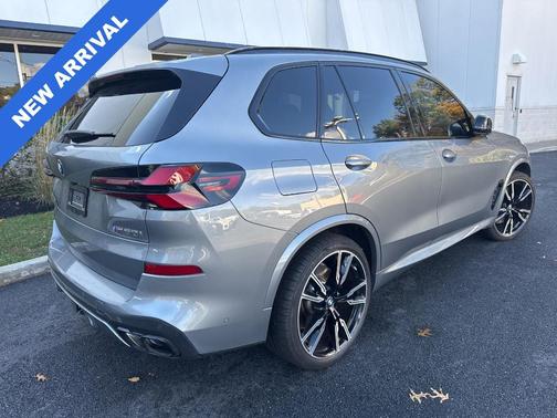 2025 BMW X5 M60i