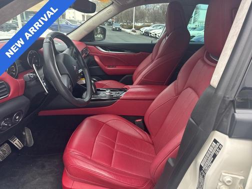 2023 Maserati Levante Modena