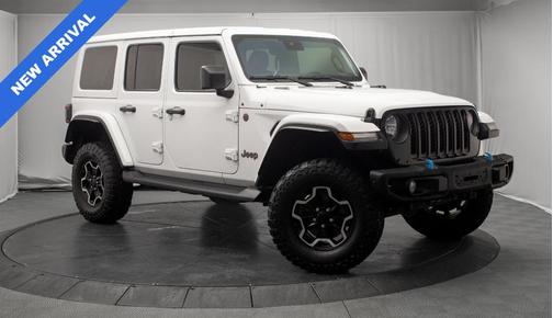 Bright White Clearcoat 2024 Jeep Wrangler Rubicon