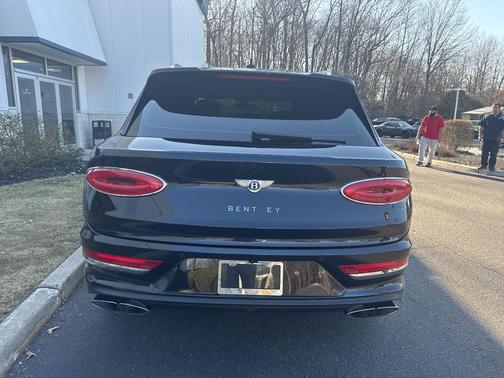 2022 Bentley Bentayga 