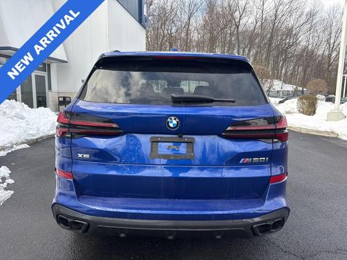 2025 BMW X5 M60i
