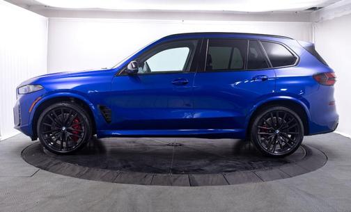 2025 BMW X5 M60i