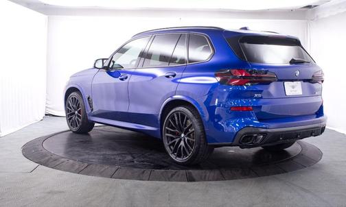 2025 BMW X5 M60i