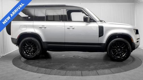 Hakuba Silver 2023 Land Rover Defender 110 S