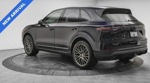 2023 Porsche Cayenne Platinum Edition