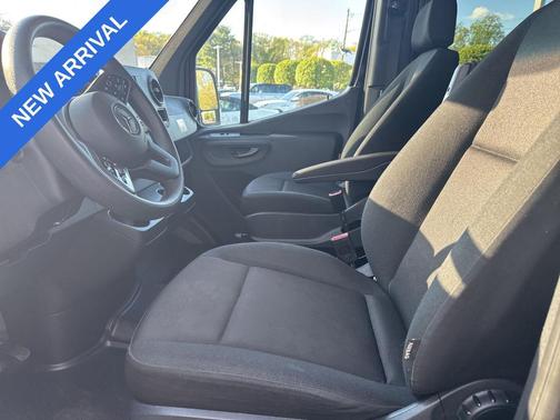 Obsidian Black Metallic 2024 Mercedes-Benz Sprinter 2500 144 WB Standard Roof Passenger