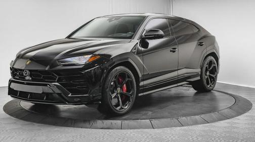 2022 Lamborghini Urus Base