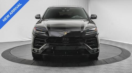 2022 Lamborghini Urus Base