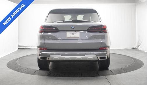 Skyscraper Gray Metallic 2024 BMW X5 xDrive40i
