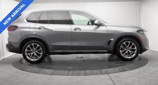 Skyscraper Gray Metallic 2024 BMW X5 xDrive40i