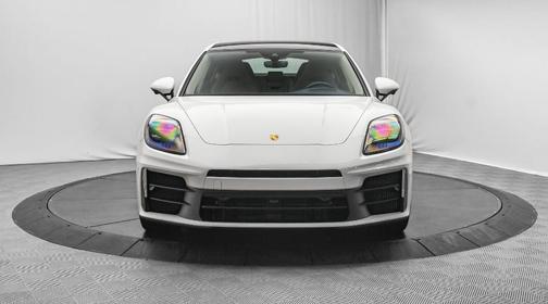 2025 Porsche Panamera 4