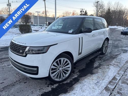 2025 Land Rover Range Rover P530 SE