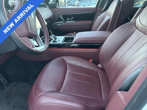 2025 Land Rover Range Rover P530 SE