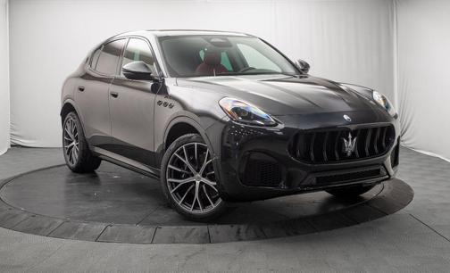 Nero Noctis 2026 Maserati Grecale Modena