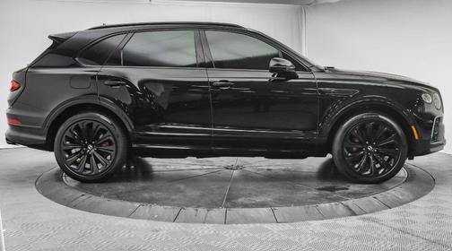2022 Bentley Bentayga V8