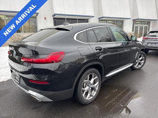 2023 BMW X4 xDrive30i