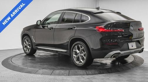 2023 BMW X4 xDrive30i