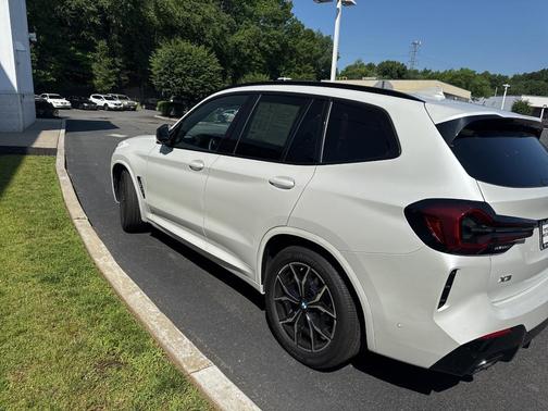 2024 BMW X3 M40i